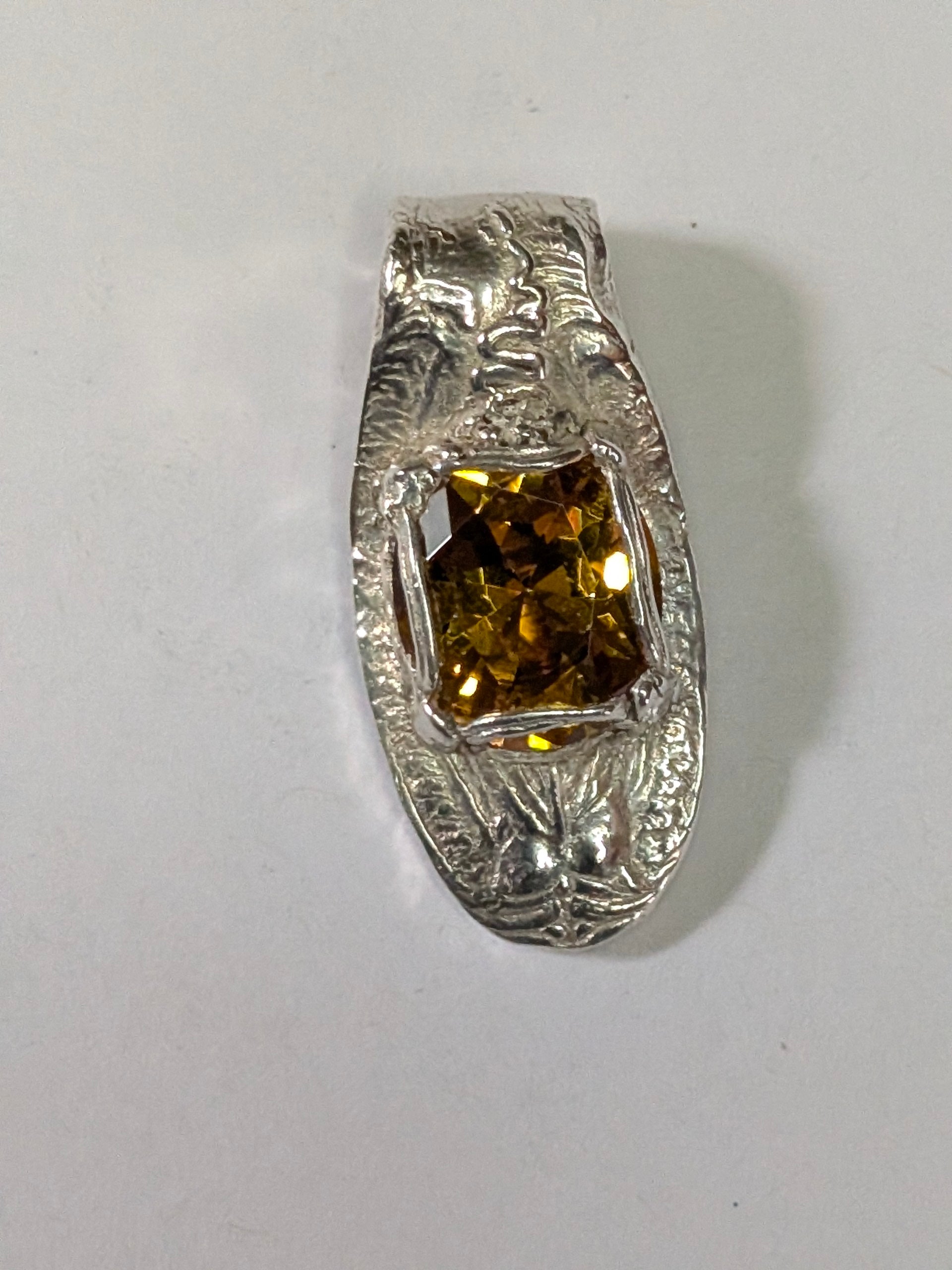 Drop Pendant with Citrine